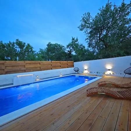 Anchi Holliday House Villa *
