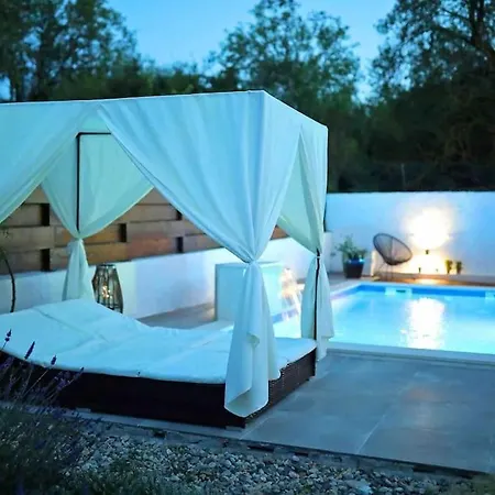 Anchi Holliday House Villa *