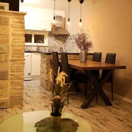 Anchi Holliday House Villa